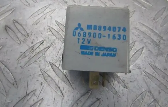 Mitsubishi Space Wagon Other relay mb894074 068900-1630