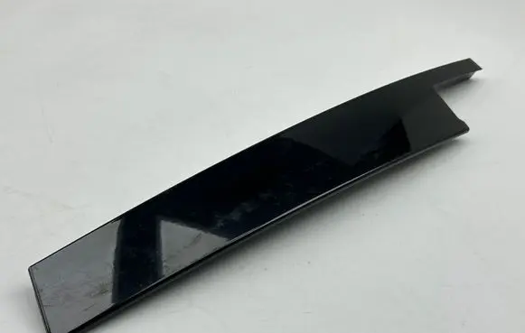 Volvo XC60 Front door glass trim molding 31294843