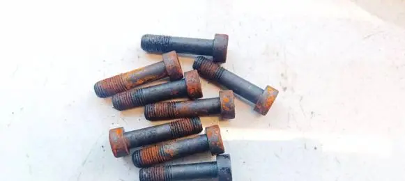 Mitsubishi Space Wagon Nuts/bolts 