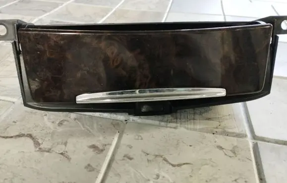 Ashtray (front)
