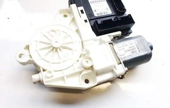 Audi TT TTS Mk2 Front door window regulator motor 8j8959801c 989447-105