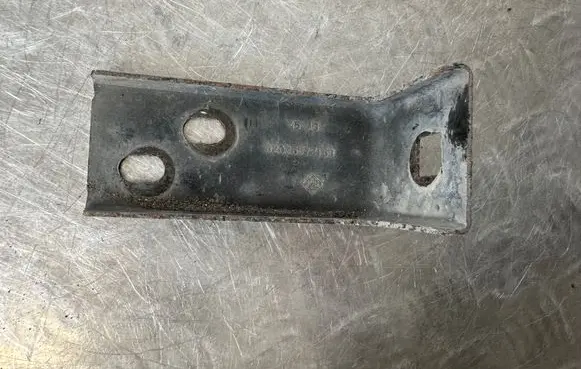 Renault Master III Radiator support slam panel bracket 8200657216B