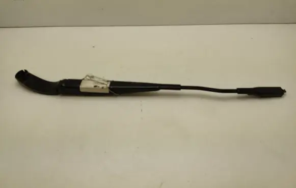 Ford Mustang VI Front wiper blade arm FR3B17C495AA