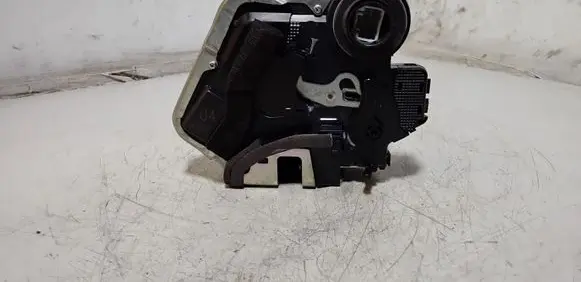 Lexus CT 200H Rear door lock