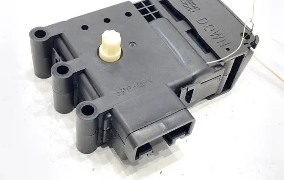 Mazda 3 II Air flap motor/actuator