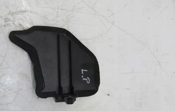 Toyota RAV 4 (XA40) Fender end trim 1111