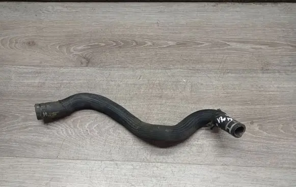 Volvo V70 Engine coolant pipe/hose 6G918274