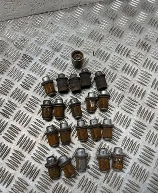 Toyota Avensis T250 Nuts/bolts 