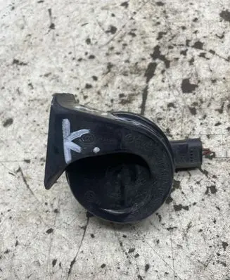BMW 6 F12 F13 Horn signal 70388115