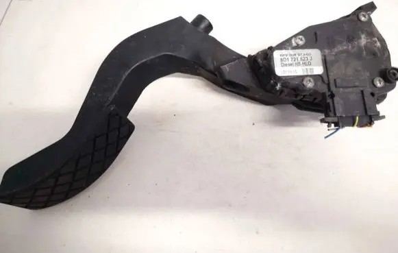 Volkswagen PASSAT B5.5 Accelerator throttle pedal 8d1721523j 6pv00837603
