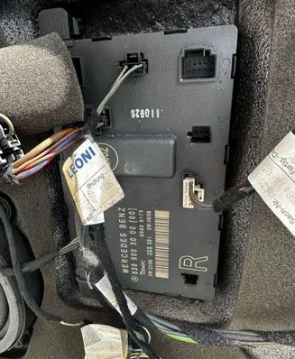 Mercedes-Benz Vito Viano W639 Door control unit/module 6399003000 00006170