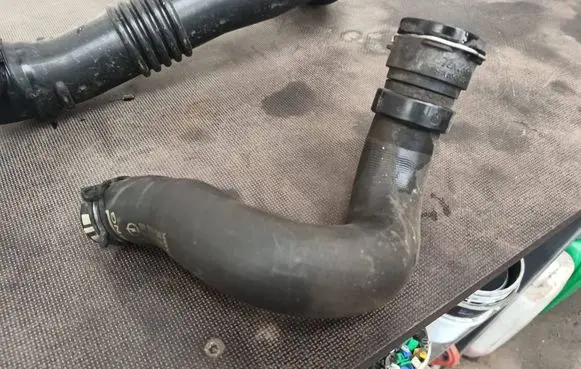 Opel Astra K Engine coolant pipe/hose 39108530 565563897