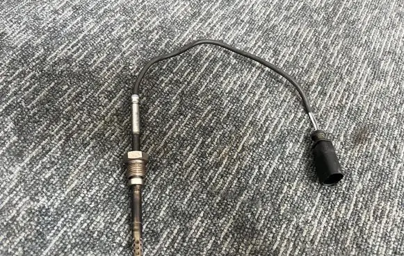 Audi A4 S4 B8 8K Exhaust gas temperature sensor 03L906088D
