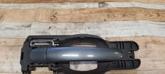 Audi A2 Front door exterior handle 153352010 8Z0837885