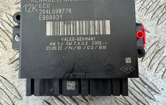 Nissan Qashqai J12 Parking PDC control unit/module 284L09877R