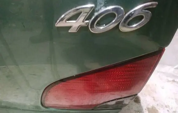 Peugeot 406 Tailgate rear/tail lights 