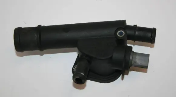 Volkswagen PASSAT B5.5 Thermostat housing 038121132D AKTWZ2 PA6GF30