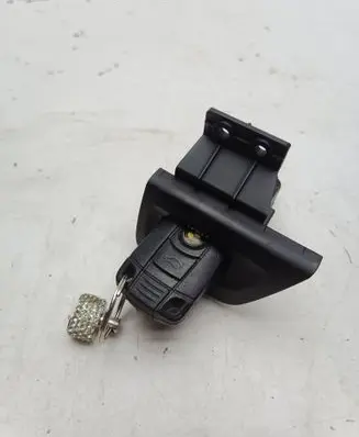 BMW 1 E81 E87 Ignition lock 6933708