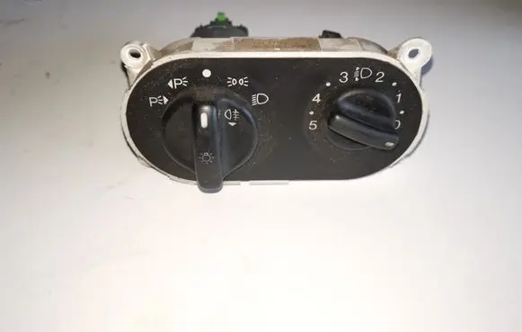 Ford Mondeo MK II Light switch 95BB13K196AA