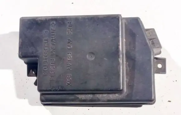 Alfa Romeo 159 Fuse box cover 