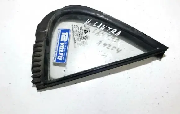 Hyundai Lantra II Rear vent window glass 