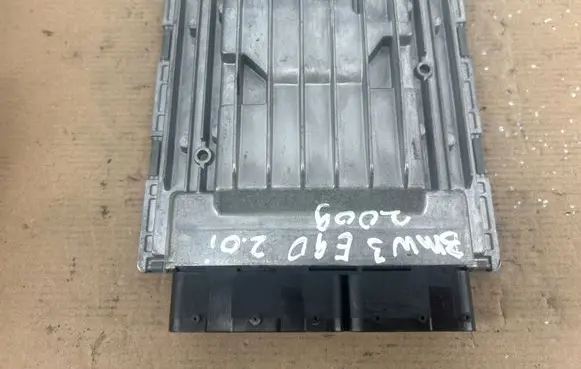 BMW 3 E90 E91 Engine control unit/module 7595179 090930467 MELSD81