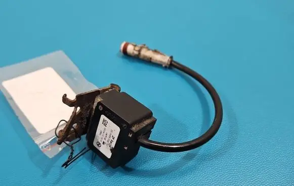 Opel Insignia A Front air suspension height level sensor 12841594 IMPRK1526348
