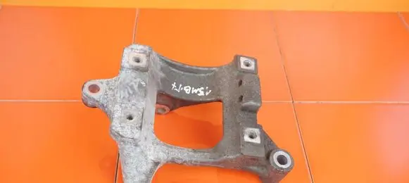 Subaru Forester SH A/C compressor mount bracket 15MB17