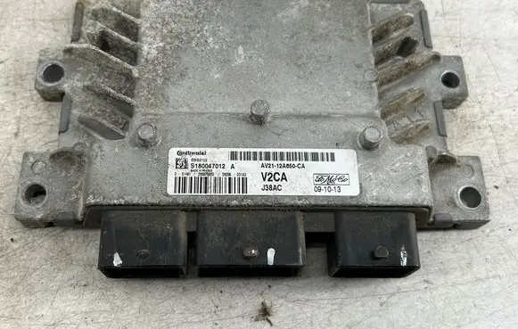 Ford Fiesta Engine control unit/module AV2112A650CA