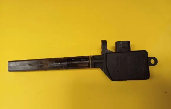 Volkswagen Polo IV 9N3 Oil level sensor 045907660D
