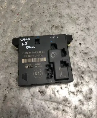 Mercedes-Benz E W211 Door control unit/module 2118201526