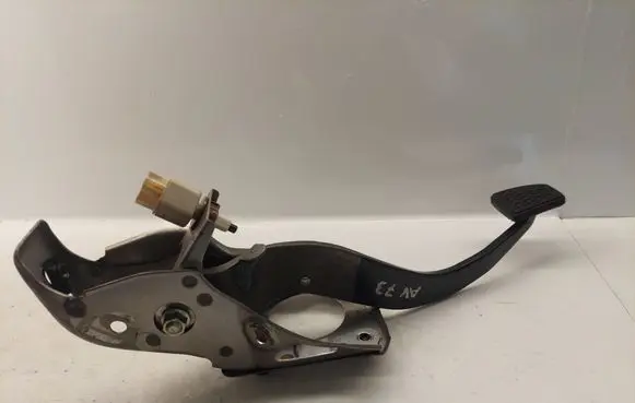 Toyota Avensis T250 Brake pedal 5510605080 4710105100