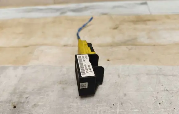 Honda CR-V Airbag deployment crash/impact sensor 5WK43787 M0WE00J6070 77930SWAE113M4