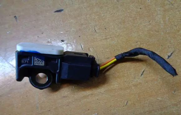 Citroen C4 Cactus Airbag deployment crash/impact sensor 9675669780