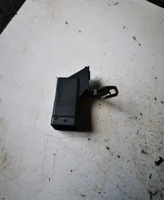 Opel Vivaro Glow plug pre-heat relay 0281003050