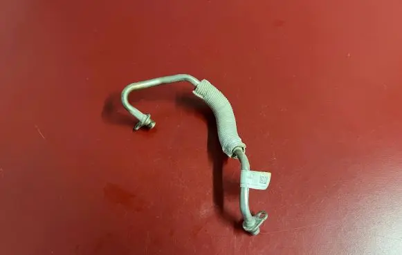 BMW X1 F48 F49 Coolant pipe/hose 7617532