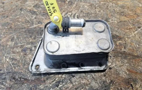Jeep Cherokee III KJ Engine oil radiator 41212037F