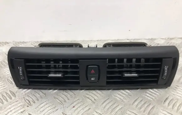 BMW 1 F20 F21 Dash center air vent grill 9205357
