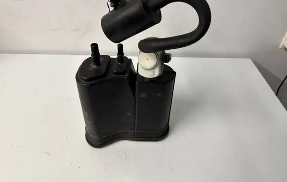 Dodge Durango Active carbon filter fuel vapour canister 68403026