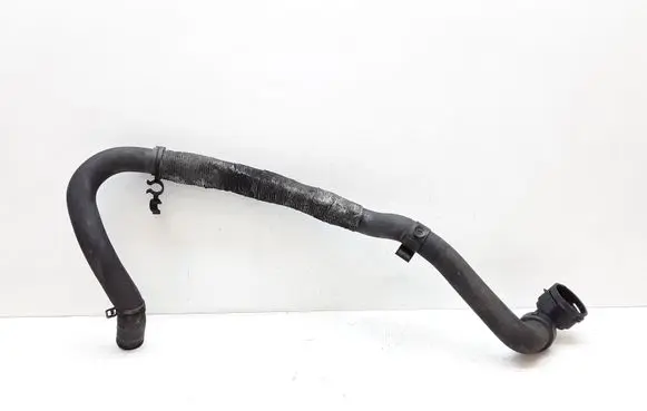 Engine coolant pipe/hose