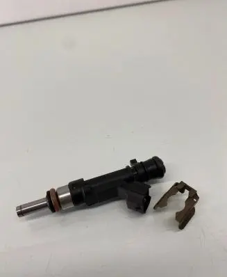 Audi A6 S6 C6 4F Fuel injector 06E133551 0280158053
