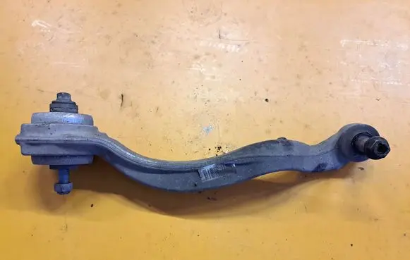 Mercedes-Benz E W212 Front control arm 2121408001 212140800120R
