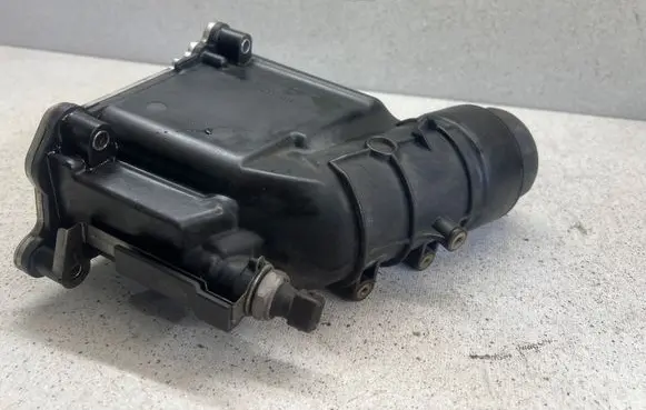 BMW X1 E84 Oil filter mounting bracket 7807799 51750610