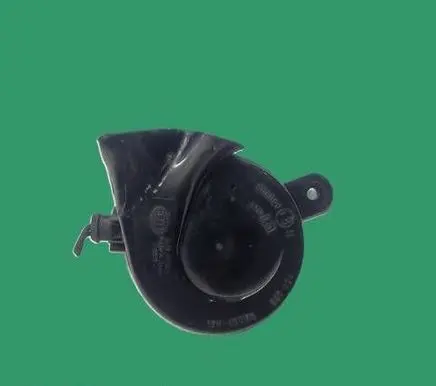Volkswagen Polo V 6R Horn signal E10209 E1000209