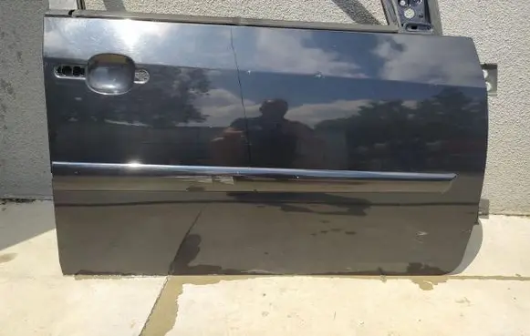 Ford Fiesta Front door