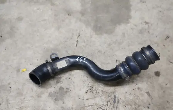 Ford Focus Intercooler hose/pipe XS4Q9F796DE