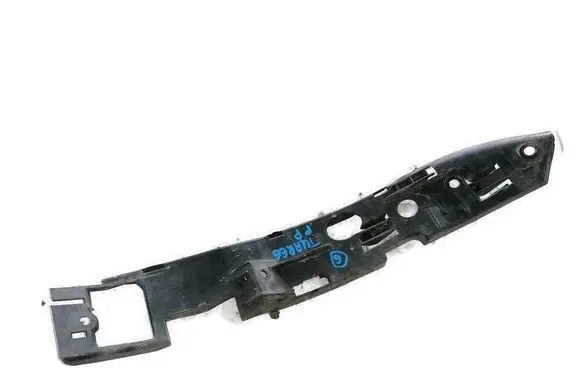 Volkswagen Touareg I Front bumper mounting bracket 7L6807184C