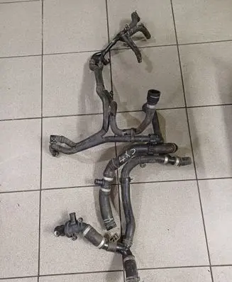 Volkswagen Transporter - Caravelle T6 Engine coolant pipe/hose 04L121194A