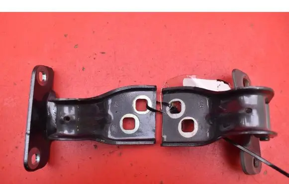 Opel Astra J Tailgate/trunk/boot hinge 13258165