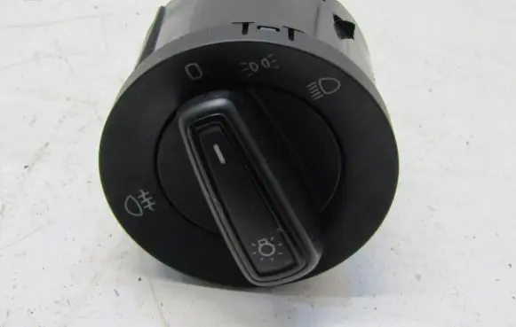 Skoda Fabia Mk3 (NJ) Light switch 5E0941431G